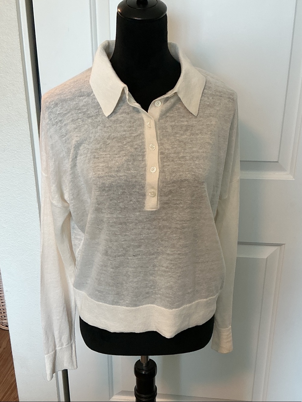Banana Republic linen – blend Johnny collar polo sweater M